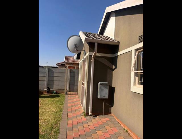 2 BEDROOM HOUSE FOR SALE IN ALBERTSDAL